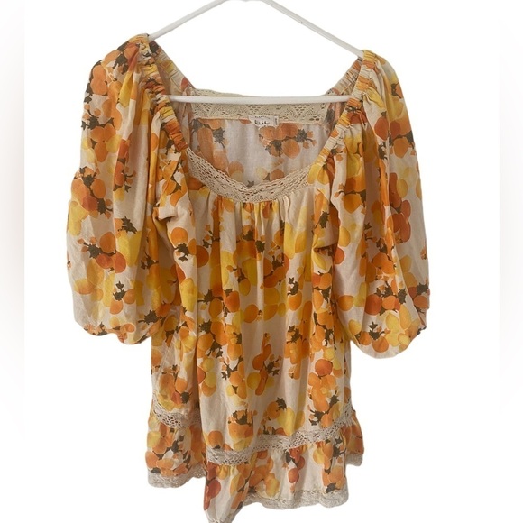 Artelier‎ Nicole Miller Linen Blend Fruit Print Crochet Peasant Top Size Medium - Picture 1 of 8